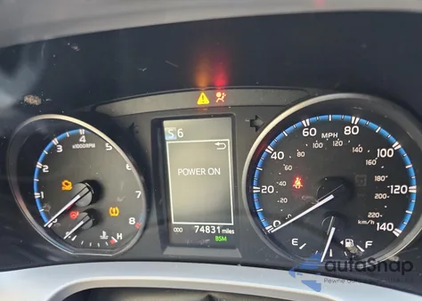 2017 Toyota Rav4 Xle z USA, uszkodzony, nr VIN JTMRFREV0HJ173490